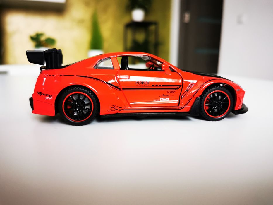 Machetă Nissan GTR R35, 1:32