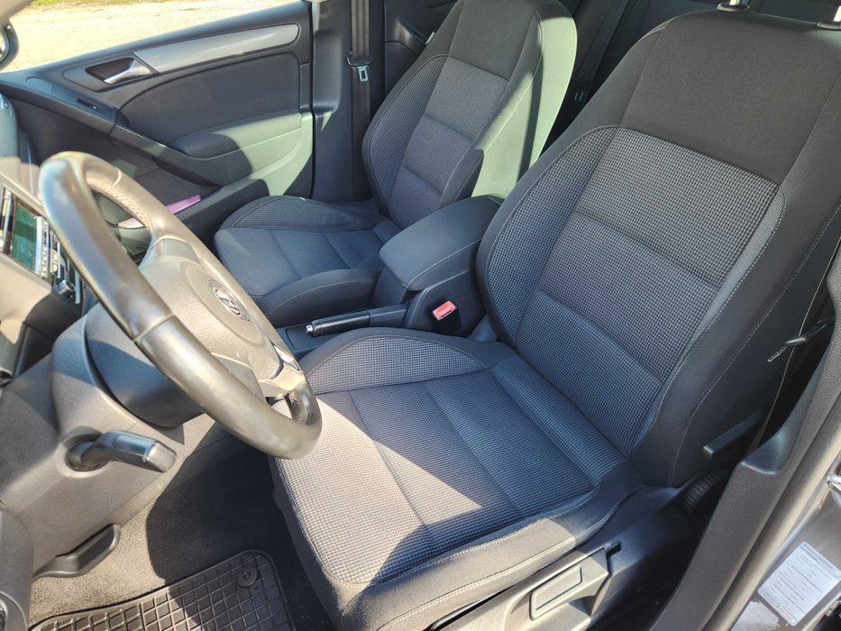 Продавам VW Golf 1.6 TDI