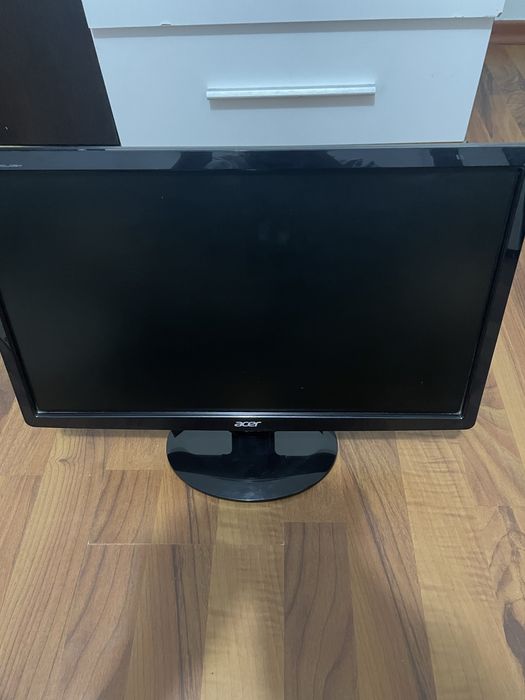 Monitorul din imagine este un model Acer S201HL bd. Ca nou‼️