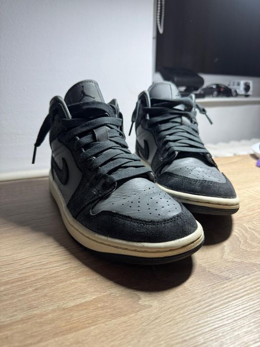Air Jordan 1 Mid