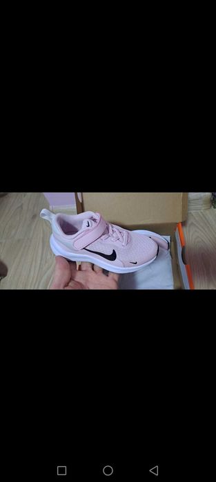 Детски маратонки Nike (чисто нови)