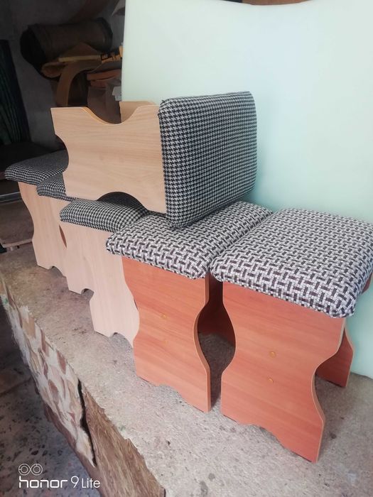 Табуретки , стол, обеденная зона, стол тумба(книжка)