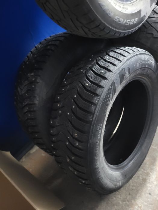 Продаются зимные шины