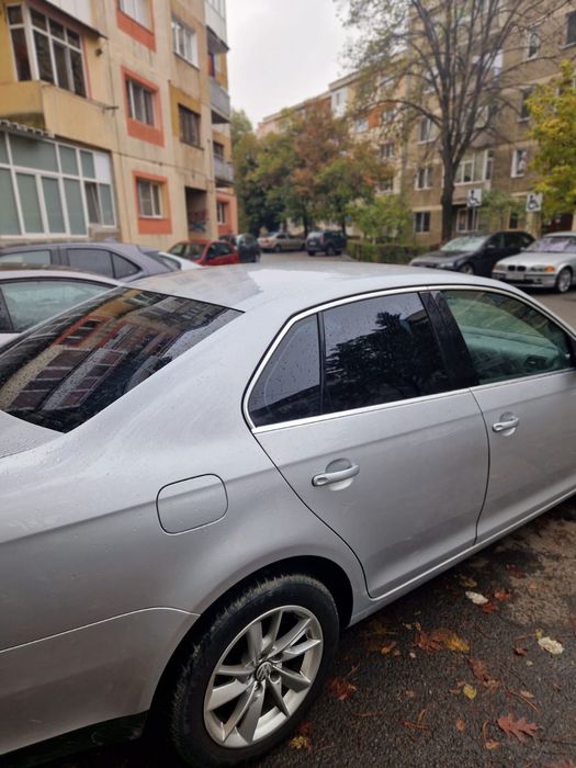 Vând Volkswagen Jetta 1.9TDI