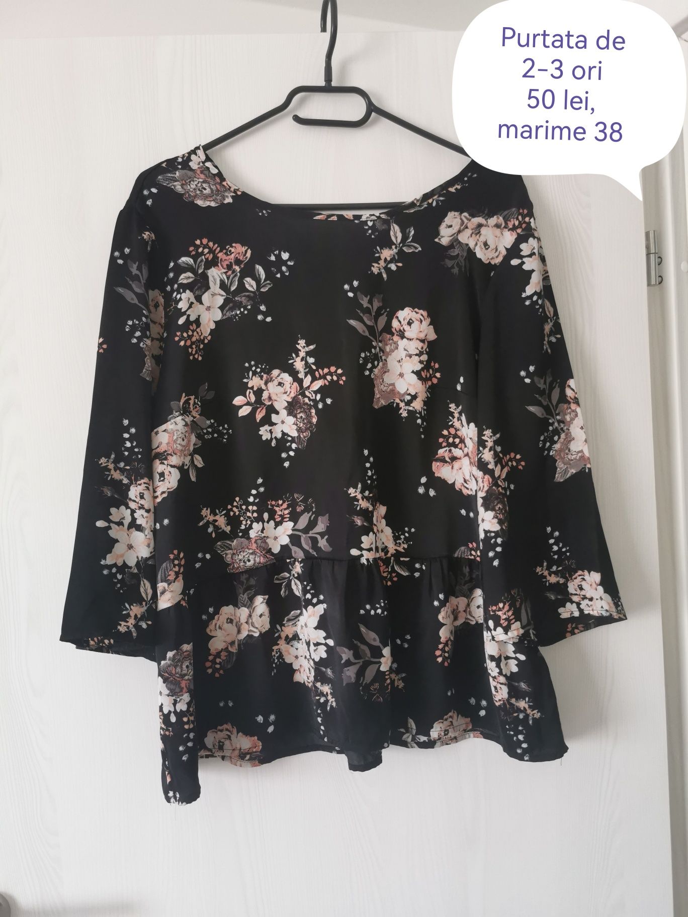 Bluza cu model floral