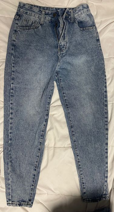 По 15лв. Дънки mom jeans