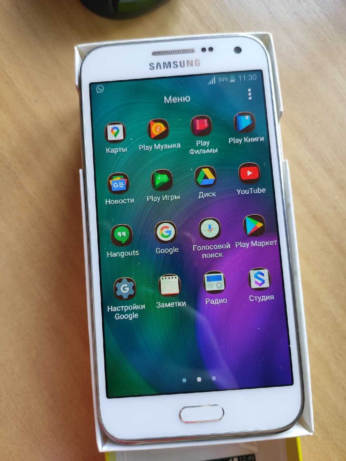 Смартфон Samsung Galaxy E5 SM-E500F/DS