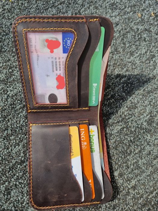 Portofel hand made, din piele, pentru bărbați