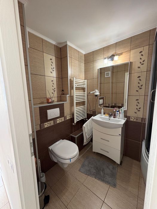 Închiriez apartament cu o cameră, decomandat – Mărăști (zona FSPAC)