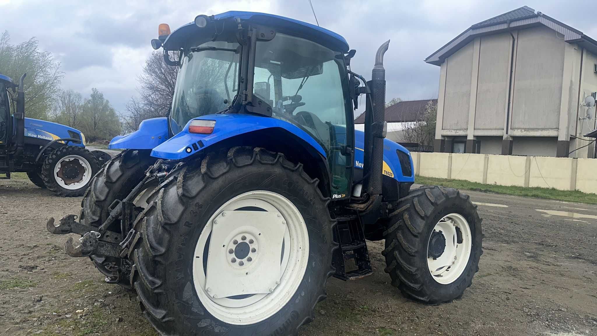 Tractor New Holland T 6020