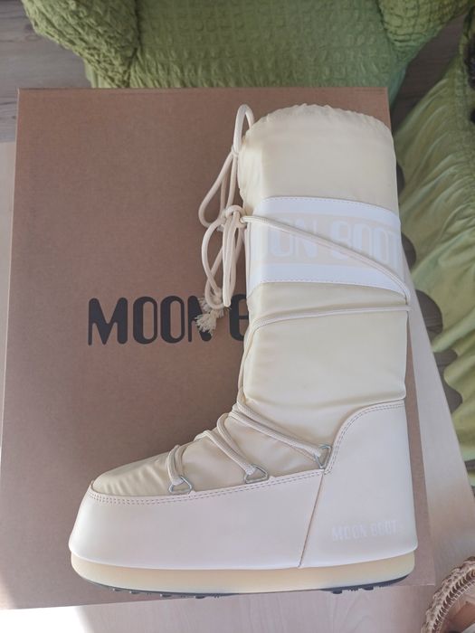 Moon Boot от Швейцария
