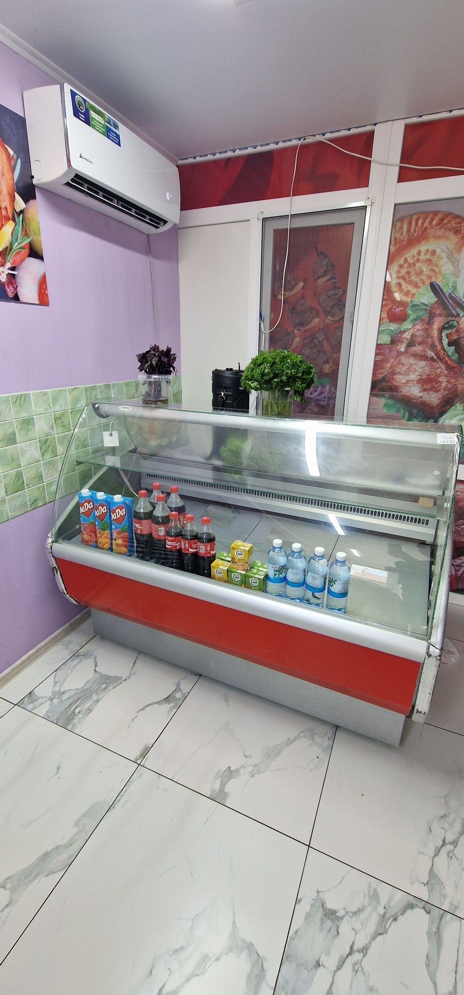 Продам холодильные витрину