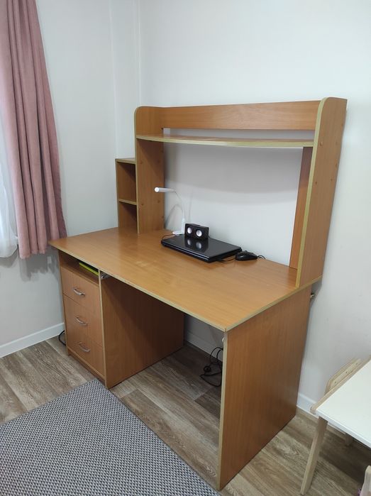 Стол письменный, район Электротоваров