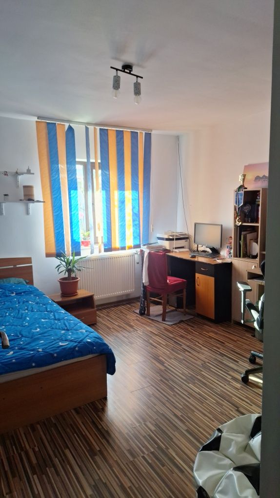 Casa de vanzare  cu 4 camere constructie noua 2015