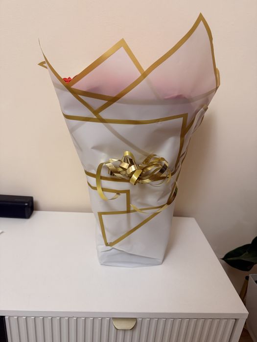 Aranjament trandafiri spuma