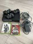 Xbox 360 cu 3 controlere