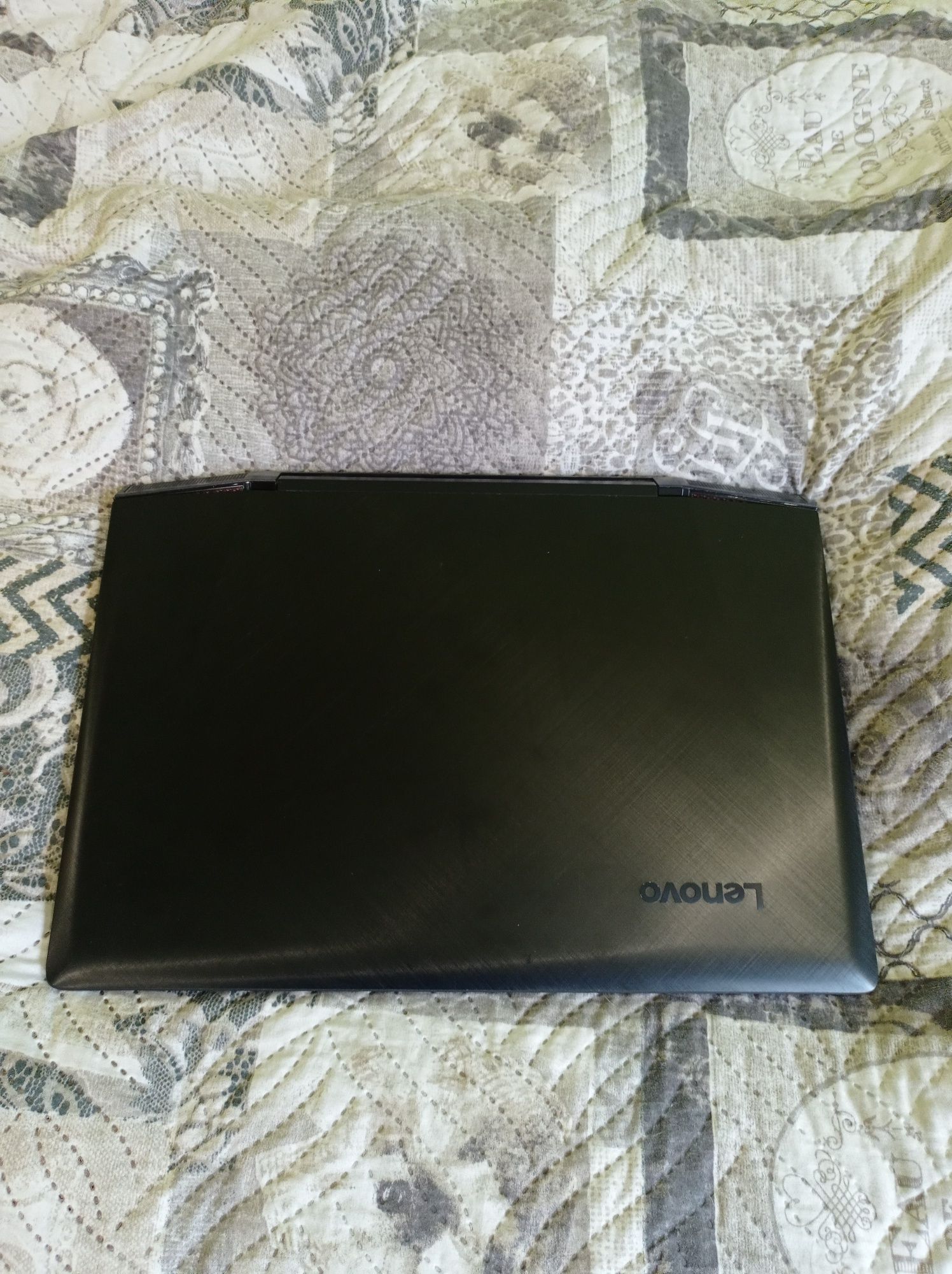 Laptop lenovo y700