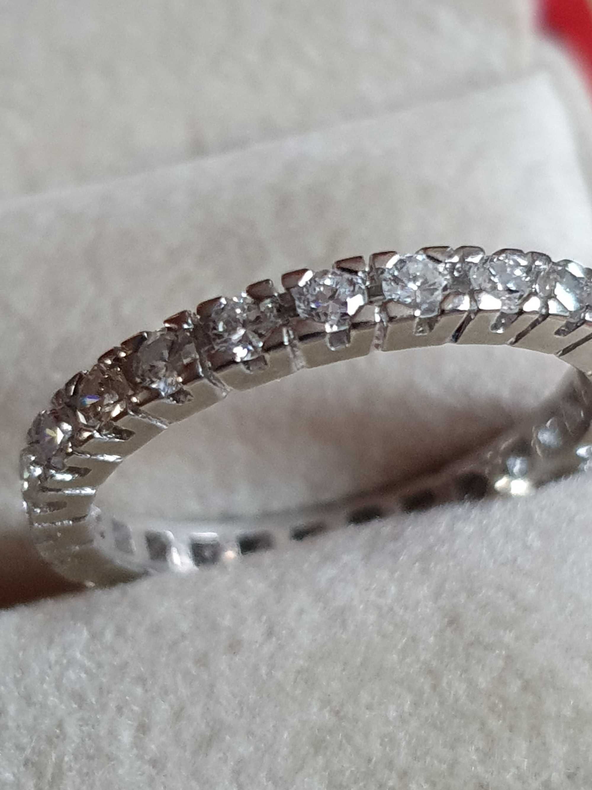 Inel Eternity verigheta Memory aur alb 18k cu diamante naturale 1,3ct