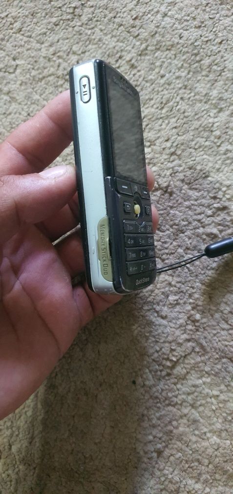 Telefon sotiladi Retro