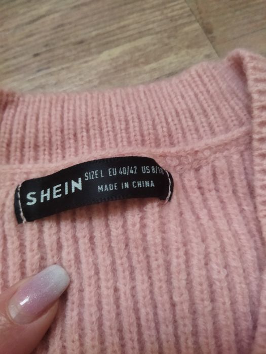 Дамски пуловер .Дамски пуловер.