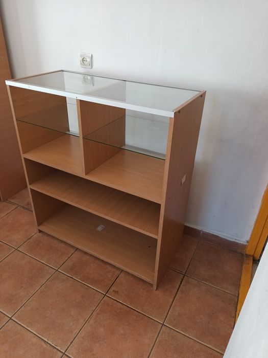 Vitrina expunere