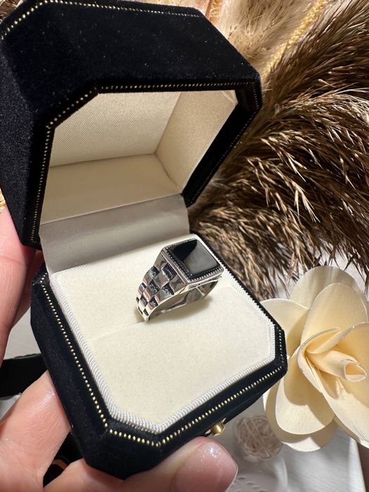 Мужской перстень серебро 925 Отличный вариант для подарка. Доставка.