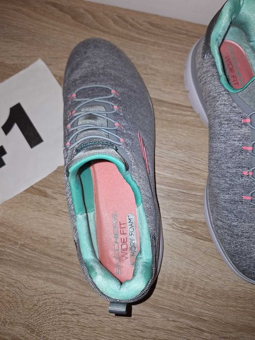 adidasi dama sketchers marimea 41