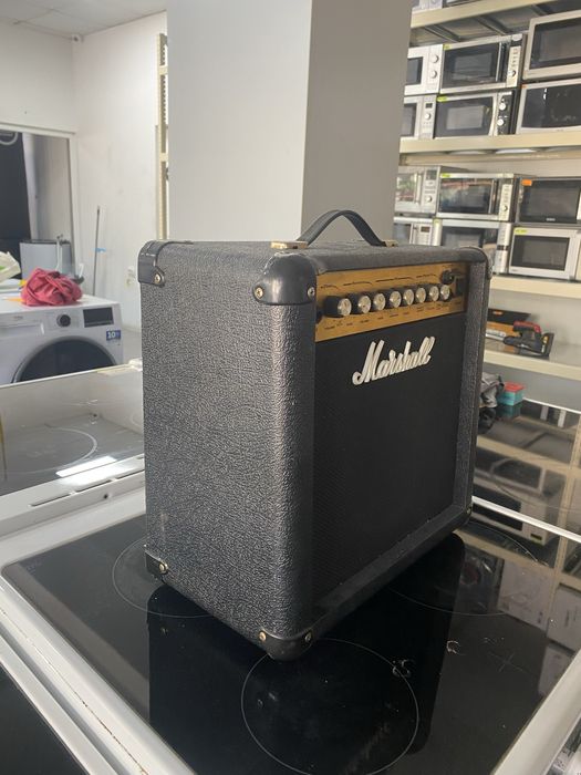 Усилвател MARSHALL