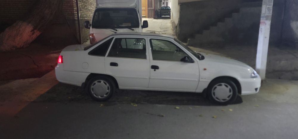 Nexia 1.6 donc luxe full