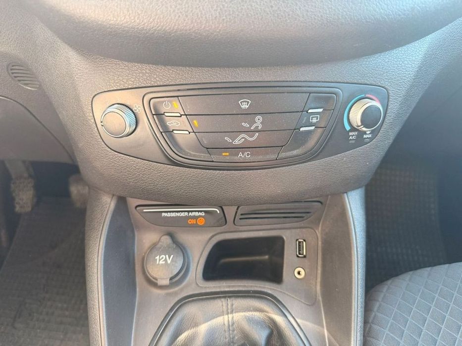 Ford Tourneo 2015- consum mic- urgent! ROG FARA MESAJE Rog fara mesaje