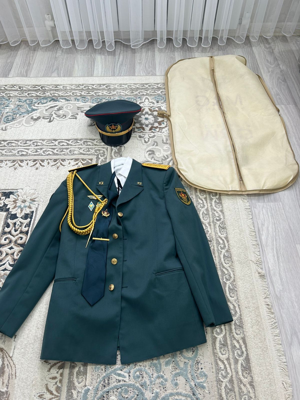 Продам парадную военную форму