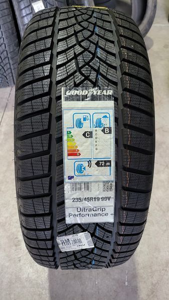 235/45/19 Goodyear 4бр