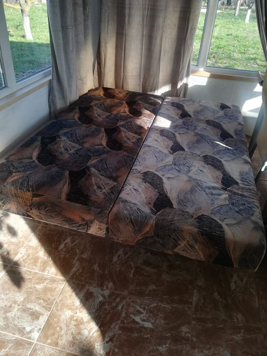 Разтегателен диван