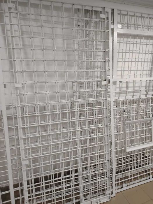 Продам металлические решетки разных размеров за кв.м.
