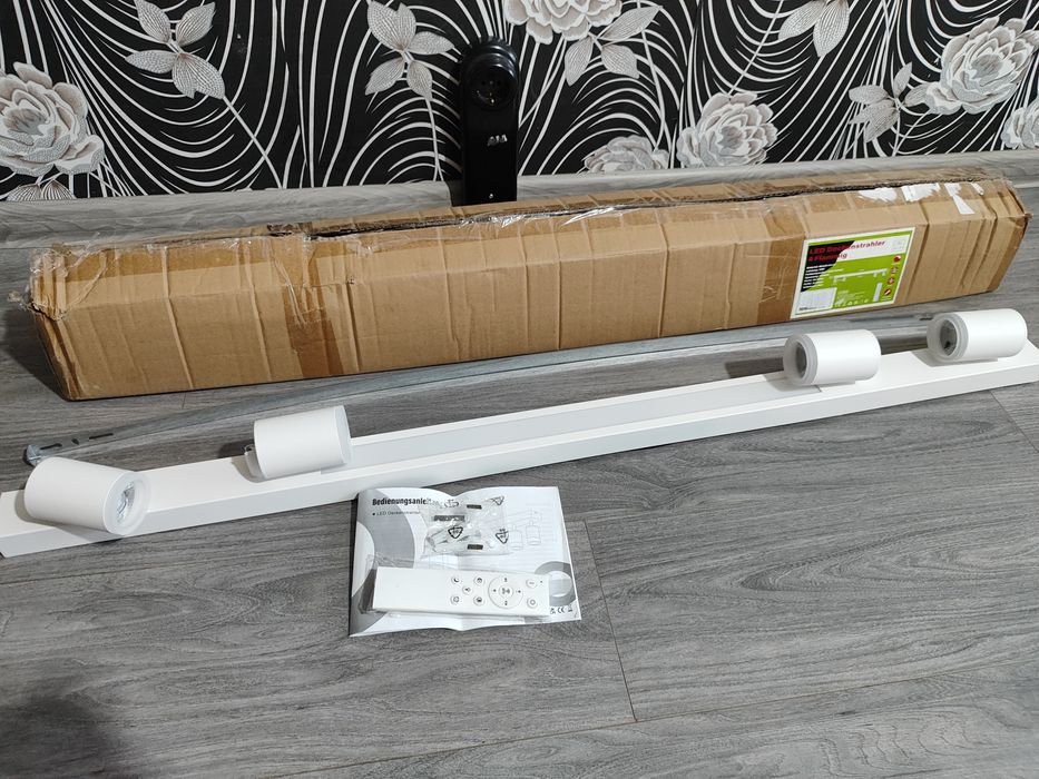 ПРОМО ! Луксозна LED таванна лампа / 4 пламъка !