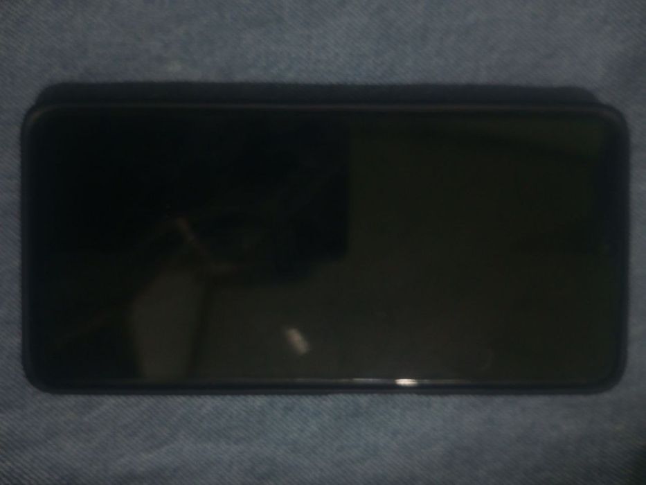 Telefon Xiamoi 9t pubg 45 zaryade asta pulga desela kelashamiZ ketadi.