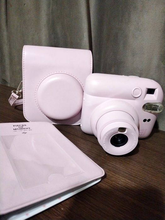 Фотоаппарат instax Mini 12