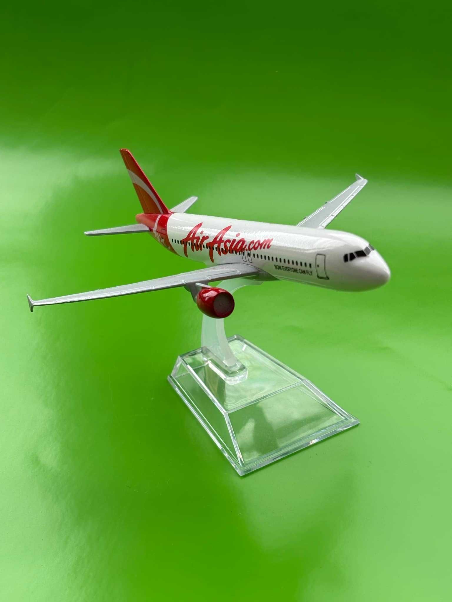 Изцяло метален модел на Airbus A320 Air-Asia Livery