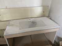 Шкаф за баня с плот и мивкаа