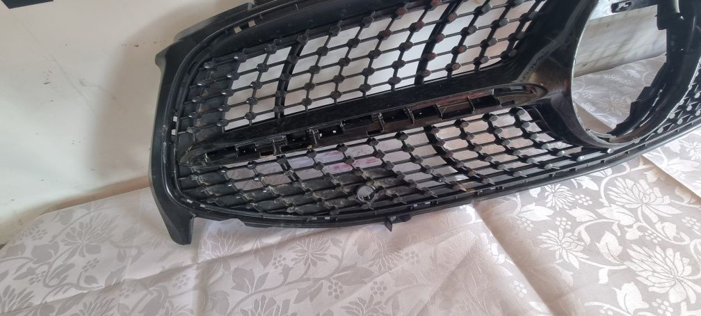 Grila radiator Mercedes Cla c118