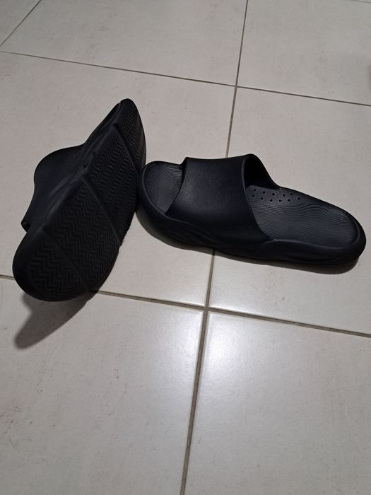 Slapi marime 42 - 43