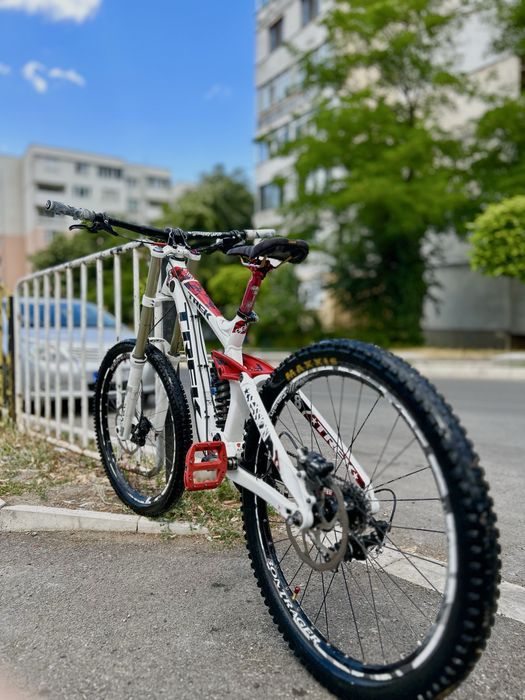 Dh колело Trek Session 8