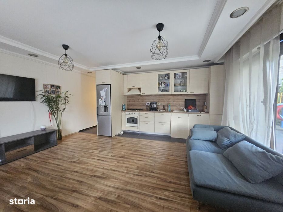 Vanzare 3 Camere Complex Cu Piscina-Iancu Nicolae