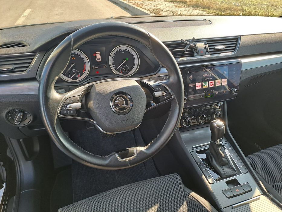 Vând Skoda SUPERB 2020