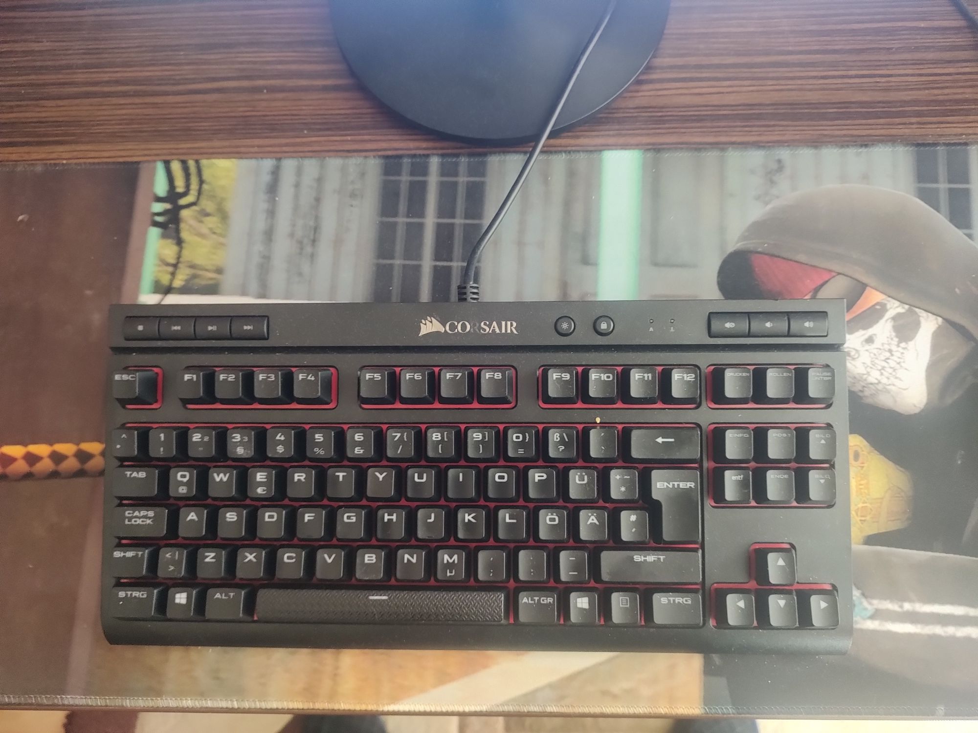 Tastatura gaming mecanica corsair k63 tkl