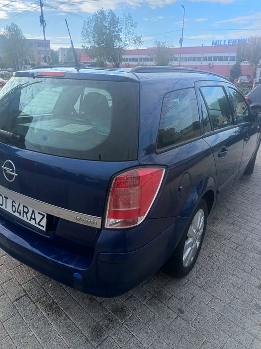 Autoturism Opel Astra H