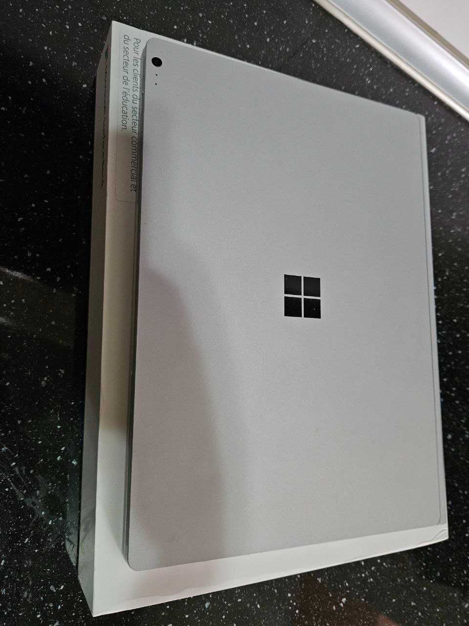 Micrasoft Surface Laptop