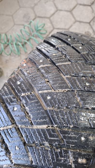 зимние шины 235×60×18
