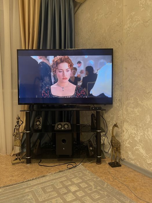 Продам полку для телевизора. Б/у.