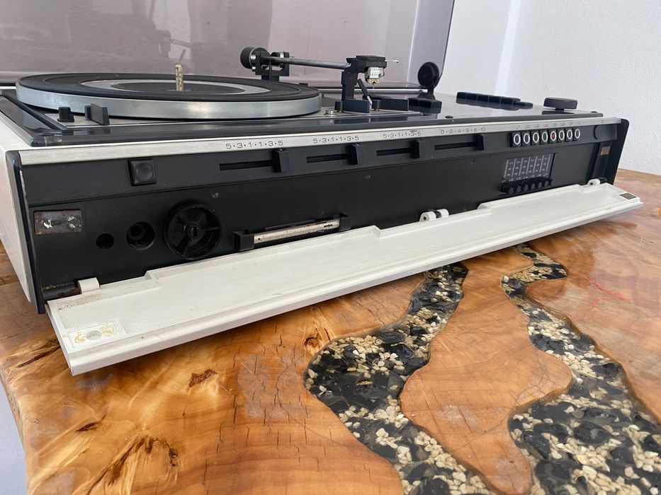 deck / radio saba 8760